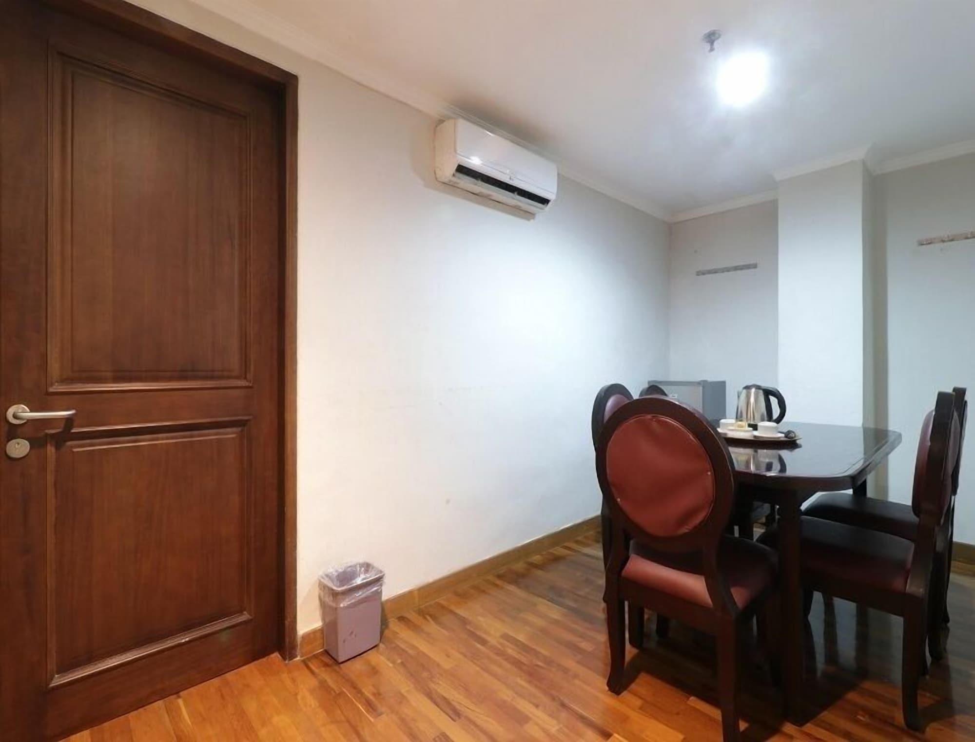 P Hotel Jakarta Luaran gambar