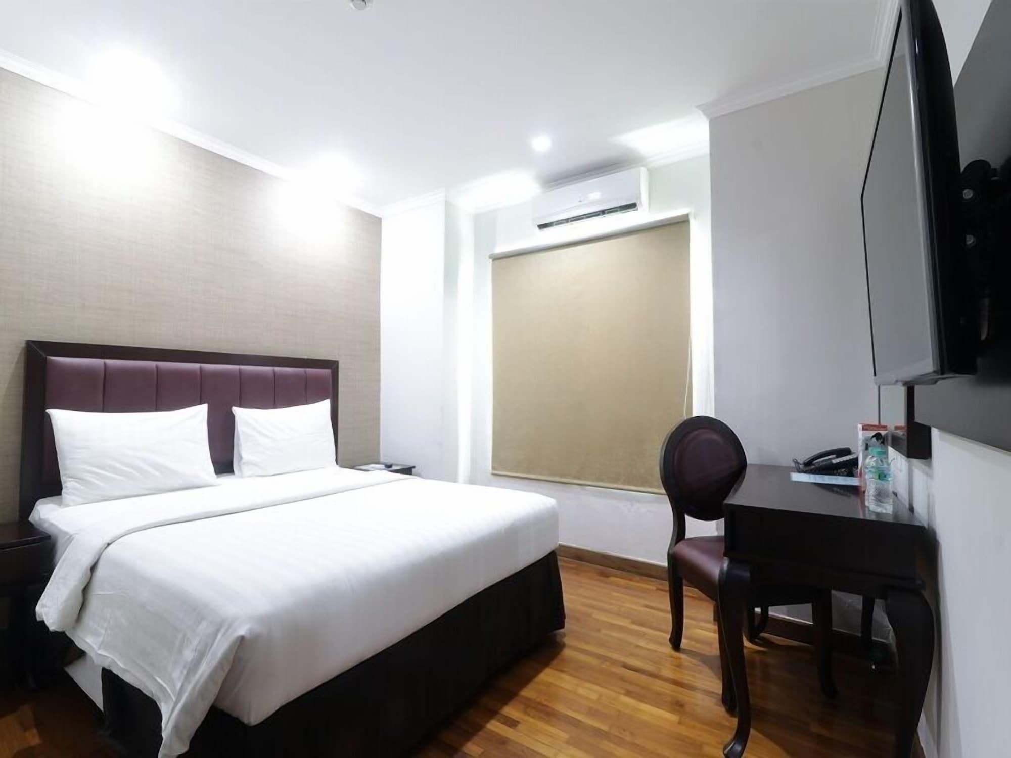 P Hotel Jakarta Luaran gambar