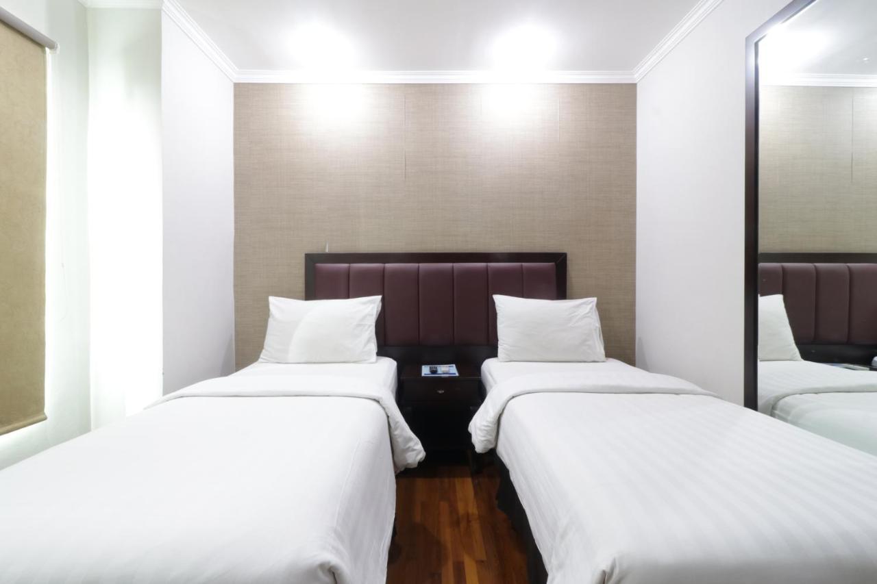 P Hotel Jakarta Luaran gambar