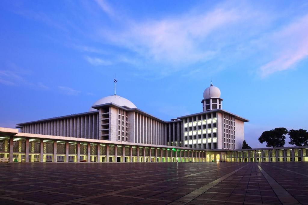 P Hotel Jakarta Luaran gambar
