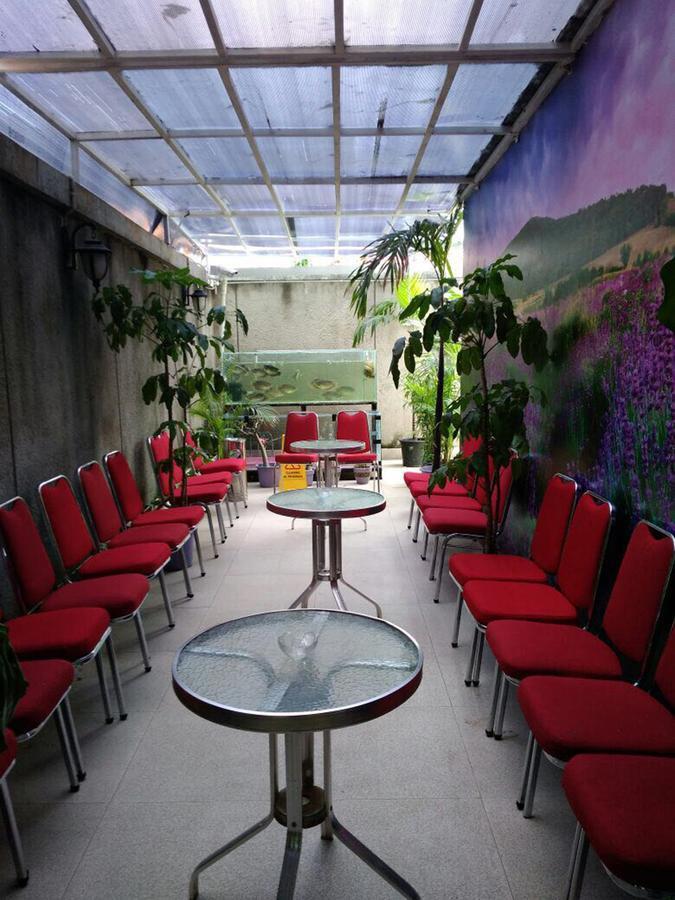 P Hotel Jakarta Luaran gambar
